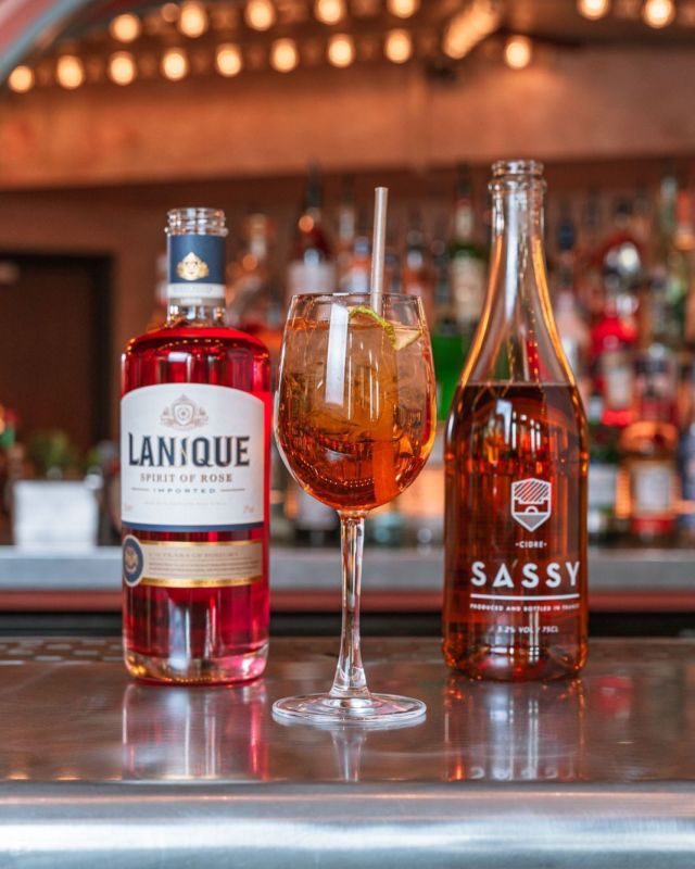 When you get @laniquedrinks, @flightclubdarts and @maisonsassy together, magic happens

What's your favourite kind of cocktail photo? 🍸 #cocktailphotography #drinksphotography #londonbar @rochecom