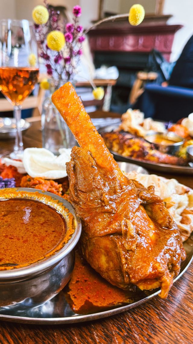 Is this the most unique Sunday roast in London? 

@the_tamil_crown has taken roasts to a whole new level with their thali. You have the option of veg, masala chicken or their famous masala lamb shank - all served with potato and peas masala, coconut stir fried cabbage, mixed veg avial, gobi 65, roti, and gravy

Would you switch your regular roast for this one? 🍗 #roastdinner #sundayroast #indiancuisine