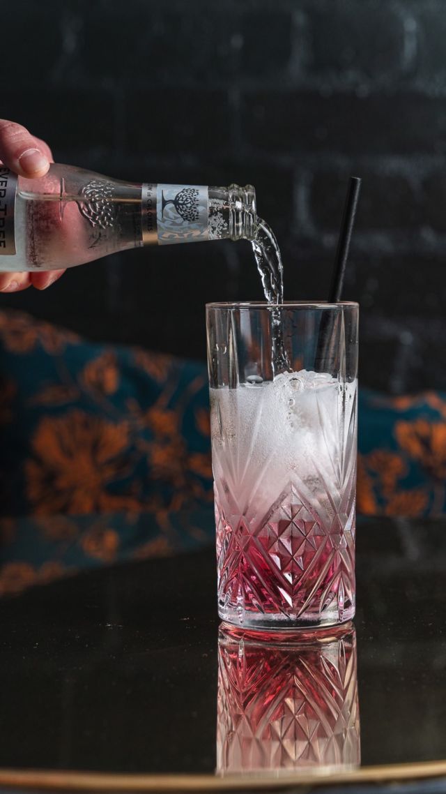 Spring calls for @laniquedrinks and tonic. All we’re missing is the sun

Shot for Lanique Spirit of Rose at @pavilionendpub

What’s your spring drink of choice? 🍸 #drinksphotography #springdrink #londonphotographer